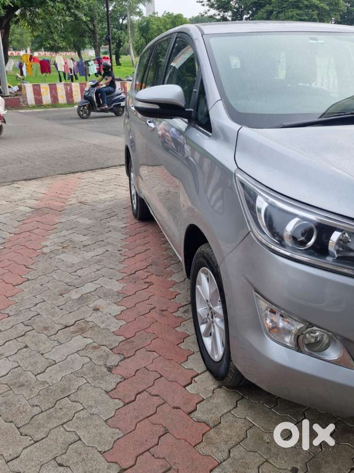 Toyota Innova Crysta 2.4 V, 2017, Diesel