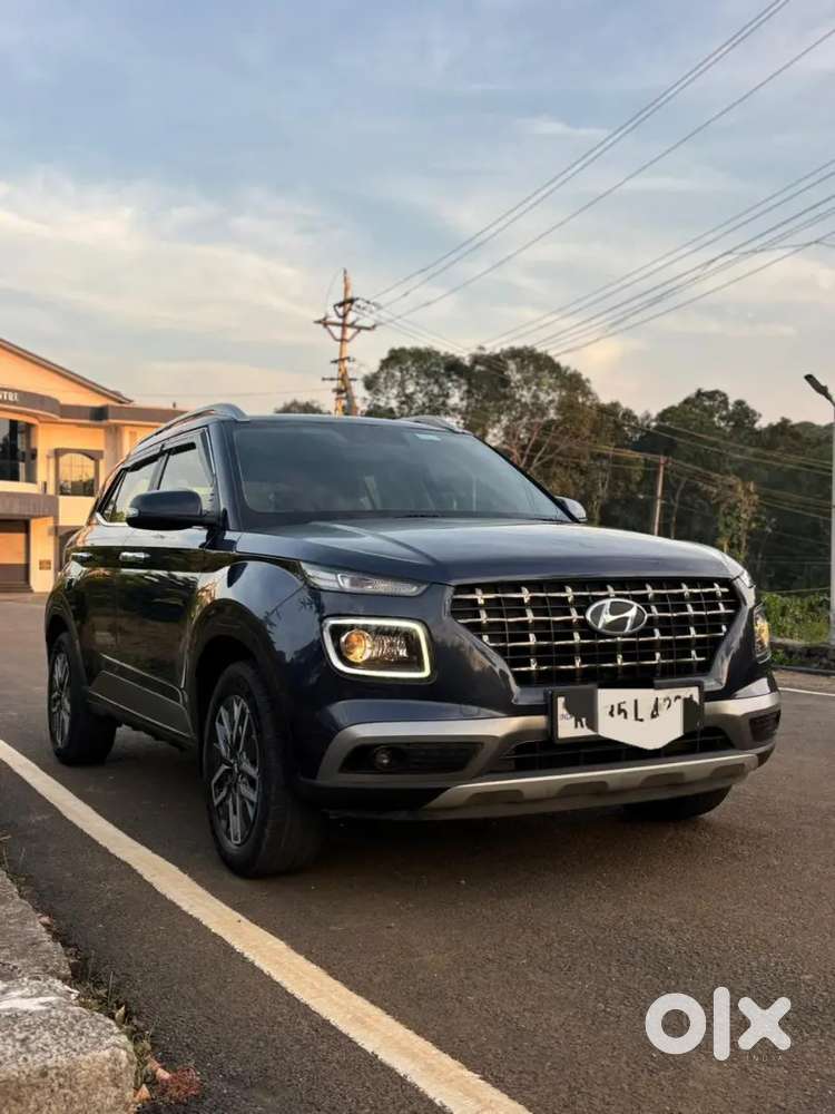 Hyundai Venue 2022 Diesel 780000 Km Driven