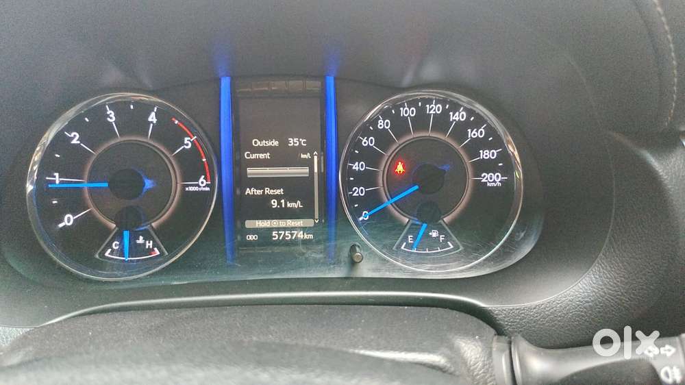 Toyota Fortuner 4x2 Manual, 2020, Diesel