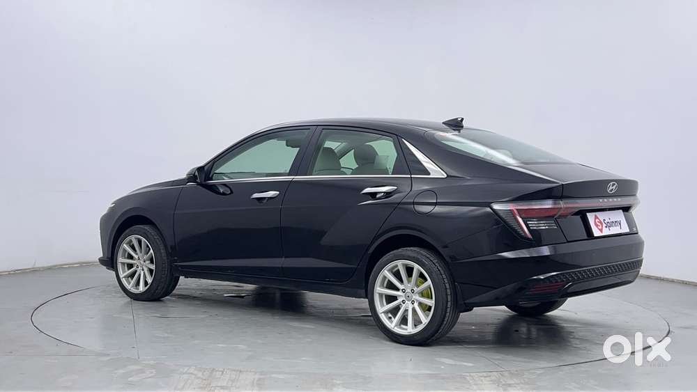 Hyundai Verna 1.5 Sx (o) Petrol Mt, 2023, Petrol