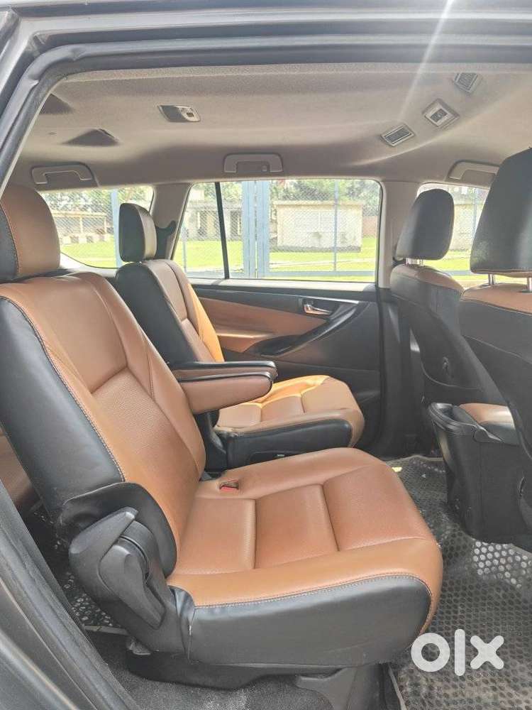 Toyota Innova Crysta 2.4 G Mt, 2021, Petrol