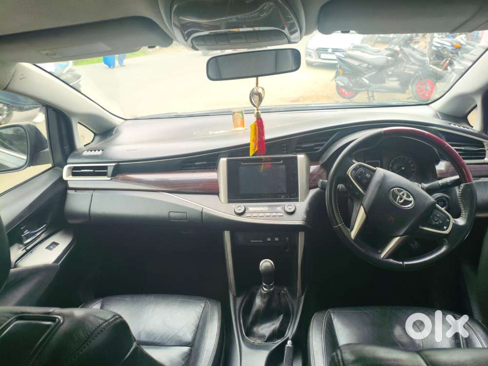 Toyota Innova Crysta 2.8 Z, 2016, Diesel