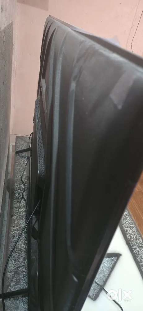 3 month old tv ' brand new condition