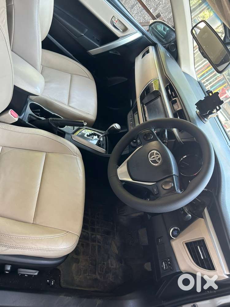Toyota Corolla Altis 2016
