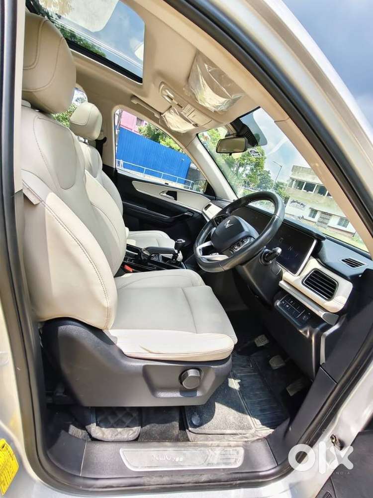 Mahindra Xuv700 2.2 Ax 7 Diesel Mt Str, 2025, Diesel