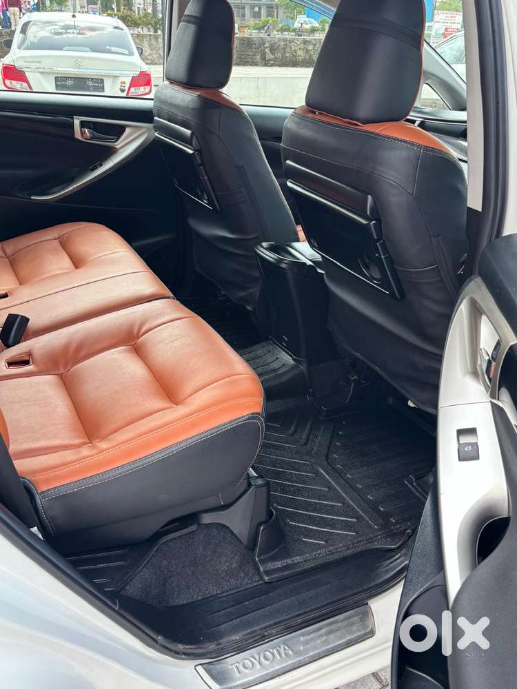 Toyota Innova Crysta 2.4 V 8 Str, 2025, Diesel