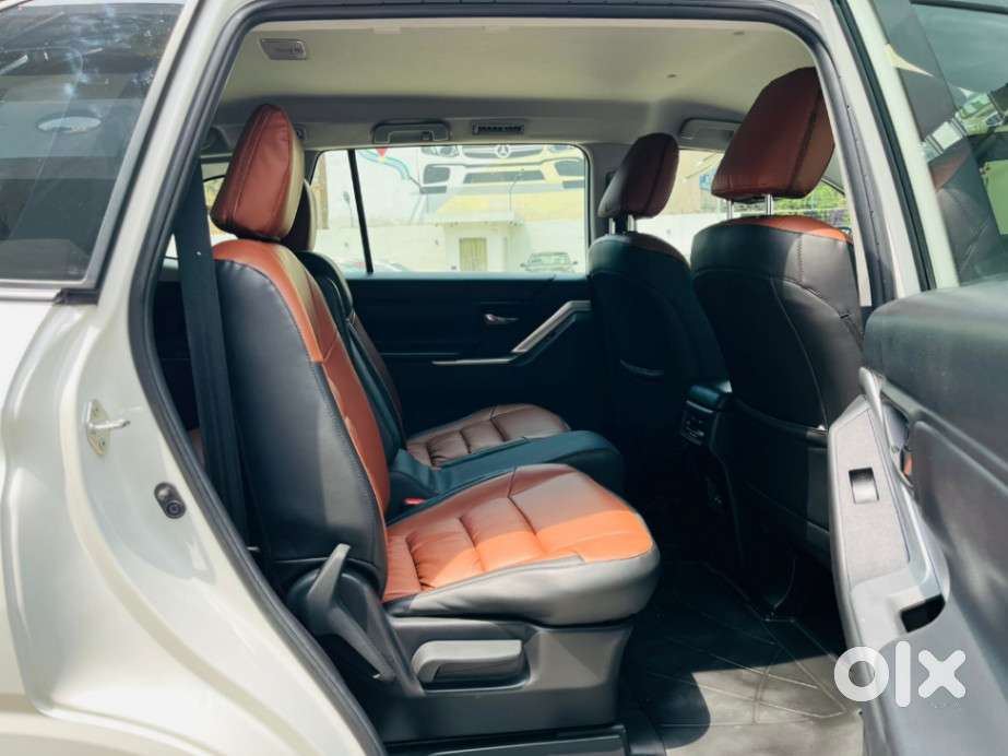 Toyota Innova Hycross