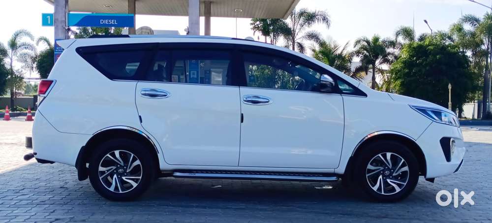 Toyota Innova Crysta