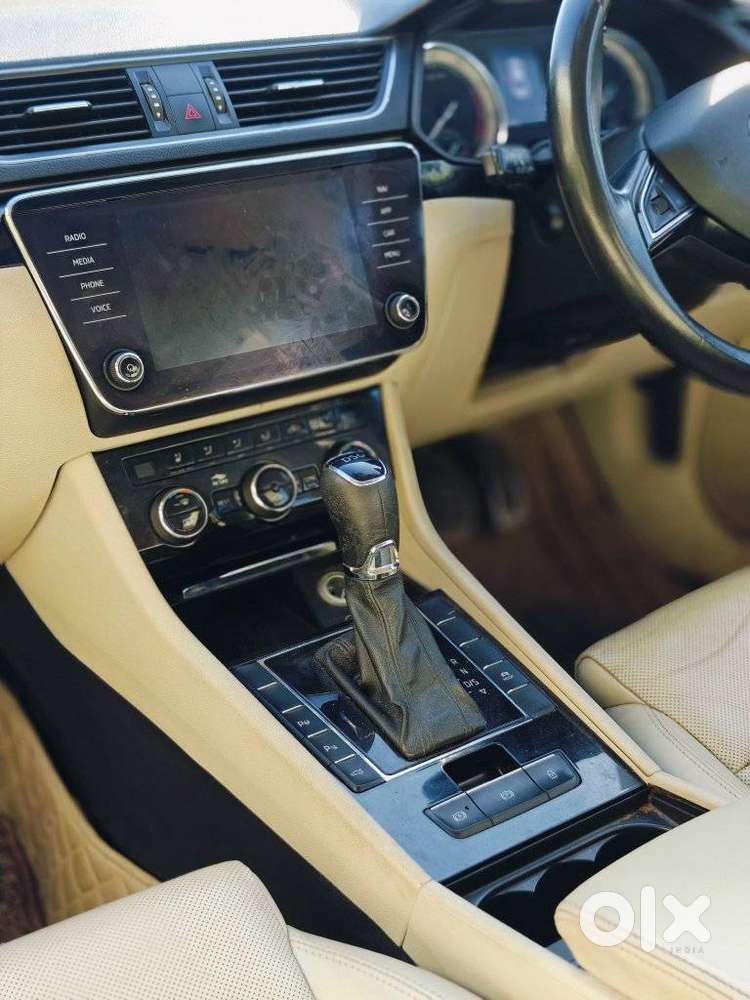 Skoda Superb L&k 1.8 Tsi At, 2020, Petrol