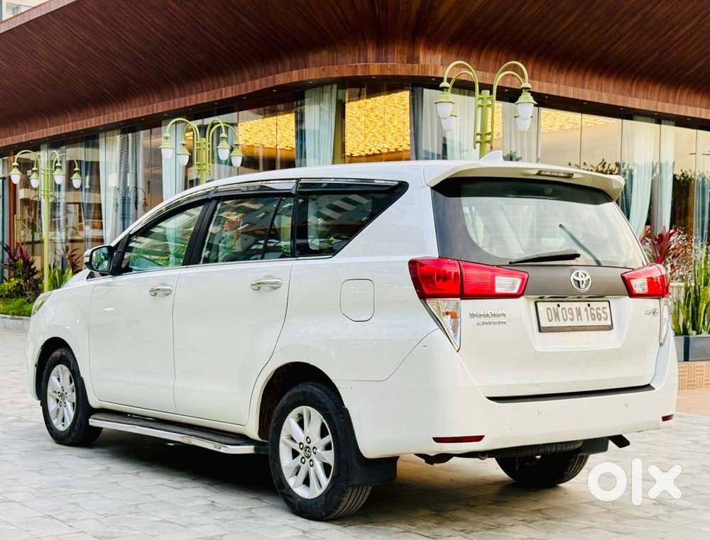 Toyota Innova Crysta 2.8z Automatic, 2017, Diesel