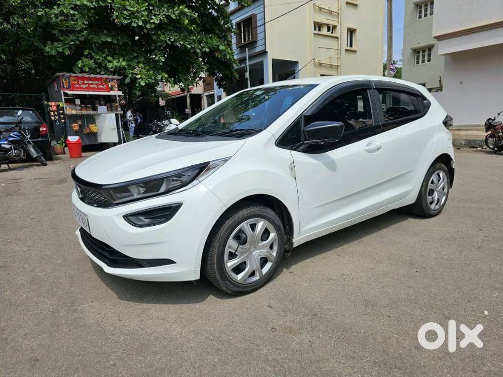 Tata Altroz 1.2 Xm Plus, 2023, Petrol