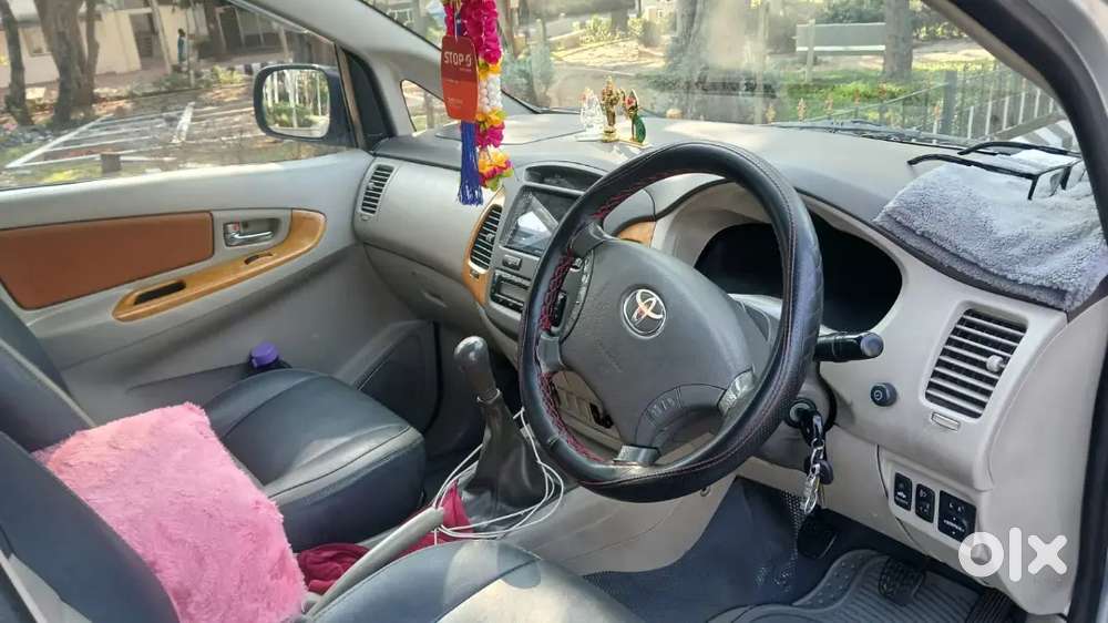 Toyota Innova 2010 Diesel 270000 Km Driven