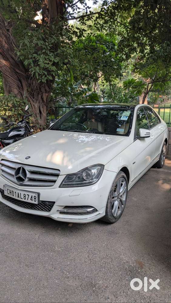 Mercedes-benz C200 Cgi Avantgarde | Just 21,000 Kms | Rare Low-mileage