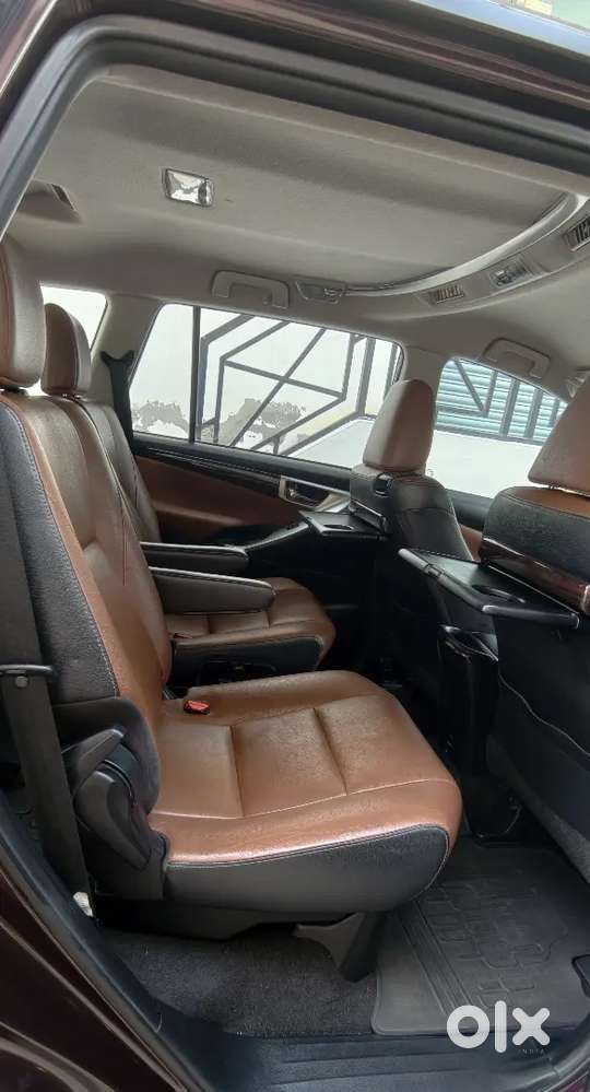 Toyota Innova Crysta 2018 Diesel Well Maintained