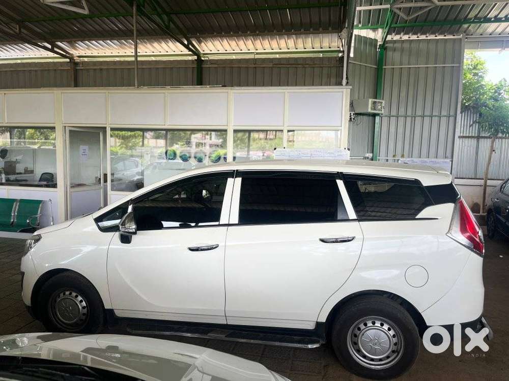 Mahindra Marazzo, 2019, Diesel