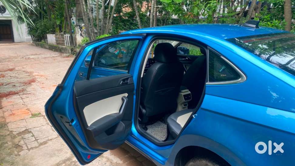 Skoda Slavia Style 1.0l Tsi Mt, 2023, Petrol