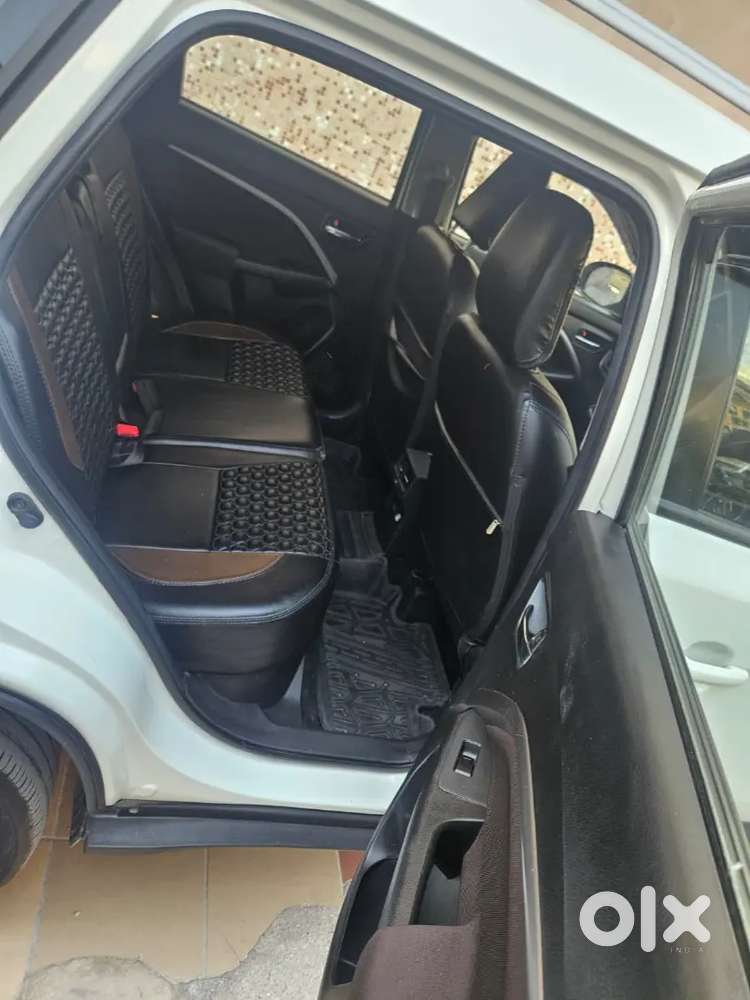 Breeza Zxi Smart Hybrid Top Model