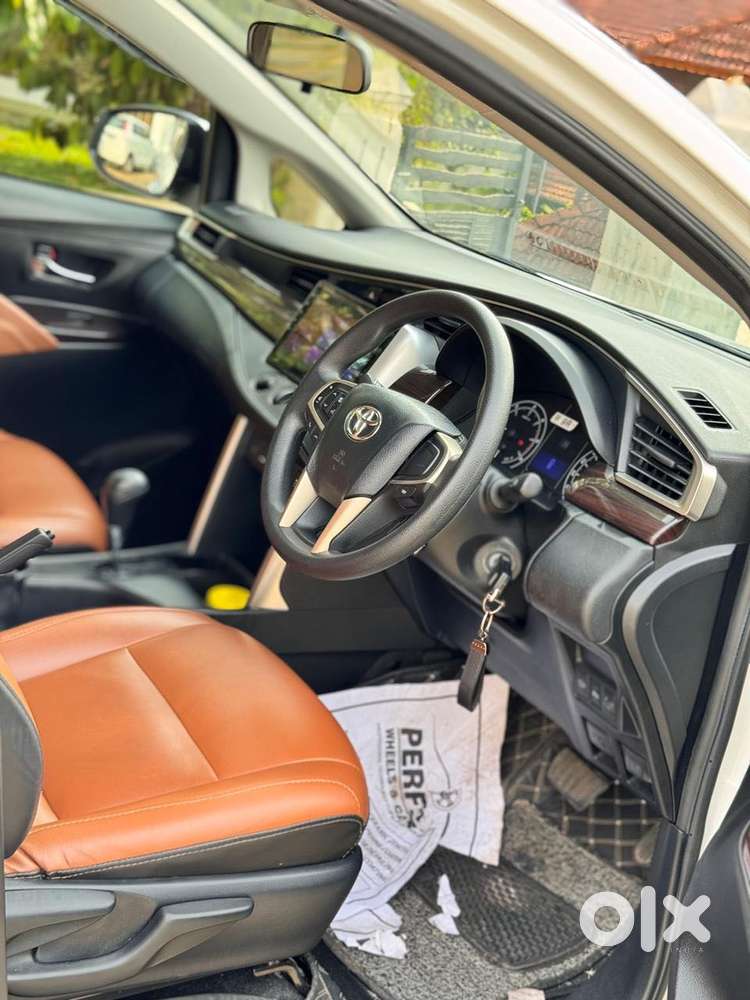 Toyota Innova Crysta 2.8 Gx At, 2022, Diesel