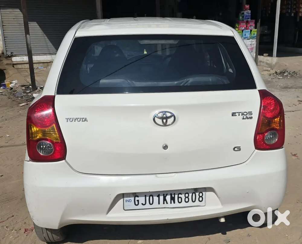 Toyota Etios Liva 2012 Cng