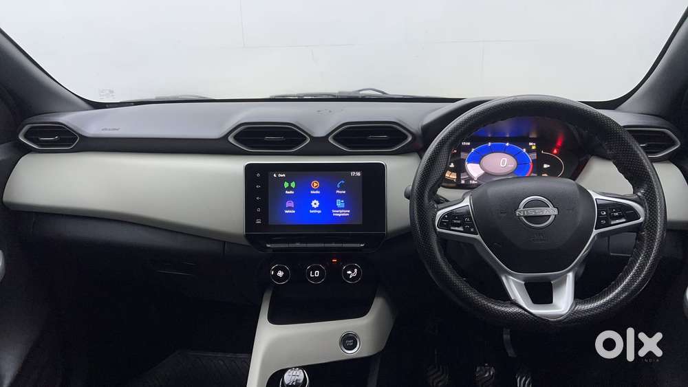 Nissan Magnite 1.0 Xv, 2022, Petrol