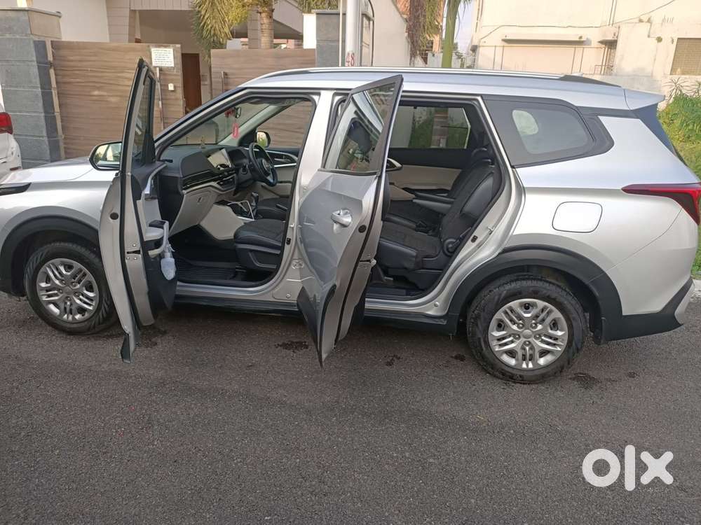 Kia Carens 2024 Variant