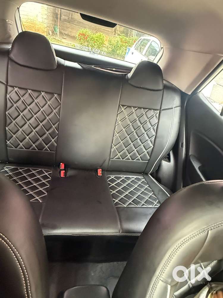 Hyundai Venue S 1.2 Petrol Manual | Dec 2021 | 35,000 Km | First Owner