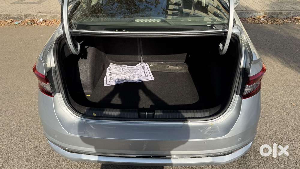 Skoda Slavia 1.5 Tsi Style At, 2023, Petrol