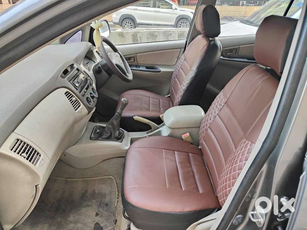 Toyota Innova 2.5 E 7 Str, 2010, Diesel