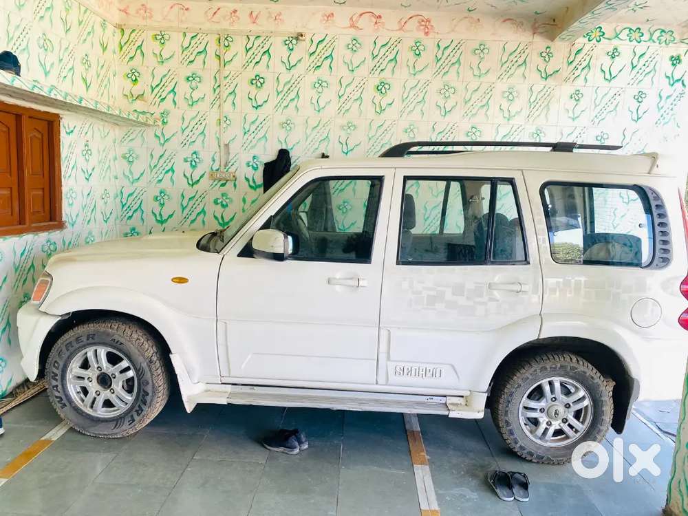 Mahindra Scorpio Classic 2013 Diesel 80000 Km Driven