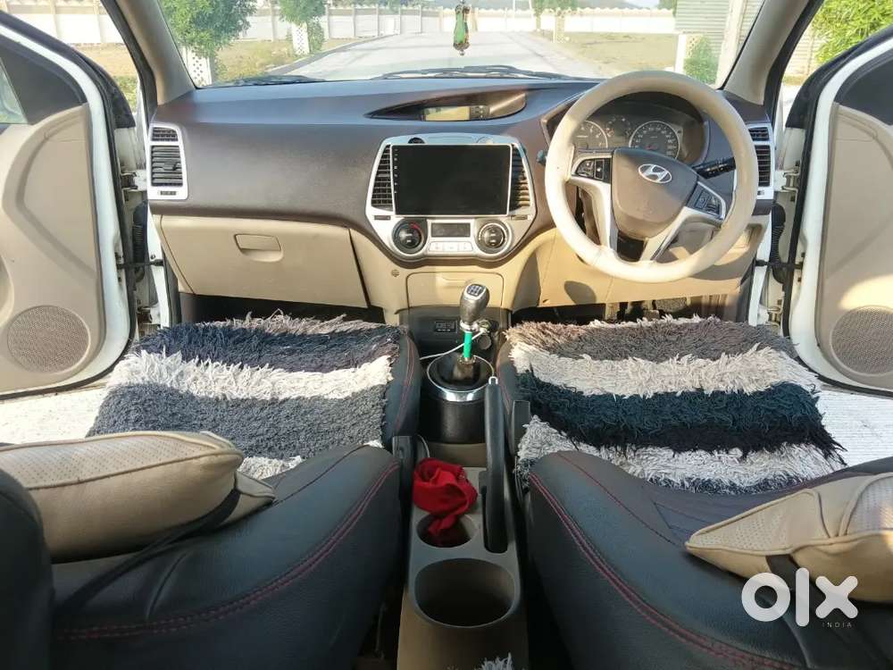 Hyundai I20 2011 Petrol 100000 Km Driven
