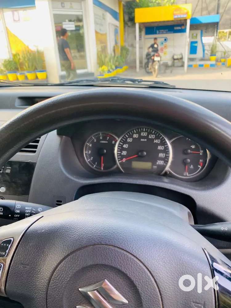 Maruti Suzuki Swift Zxi 2010