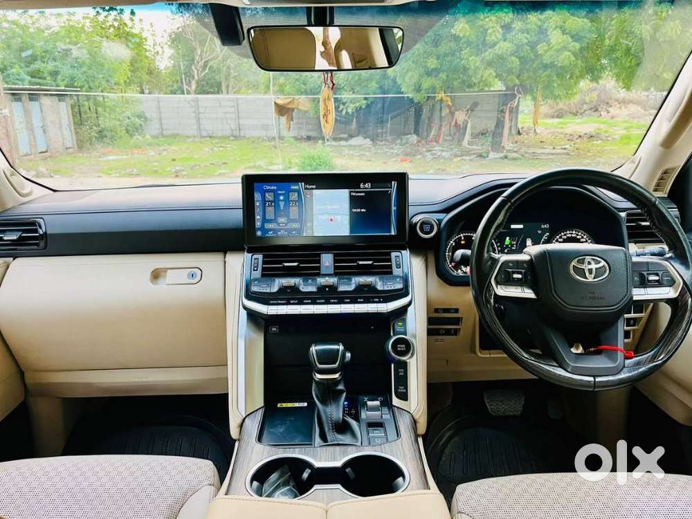 Toyota Land Cruiser 3.3 Zx Diesel, 2023, Diesel