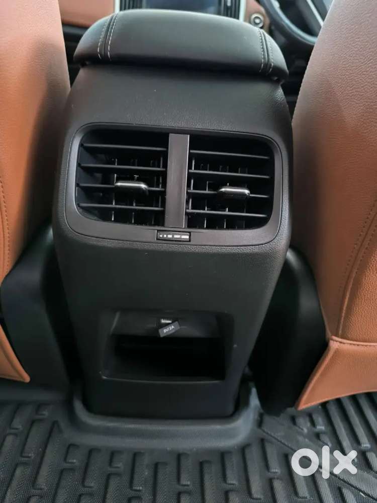 Mg Hector Plus 2021 Petrol 21000 Km Driven