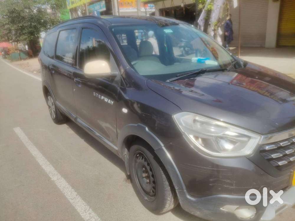 Renult Lodgy Stepway 8seater Top End Model Urgent Sale