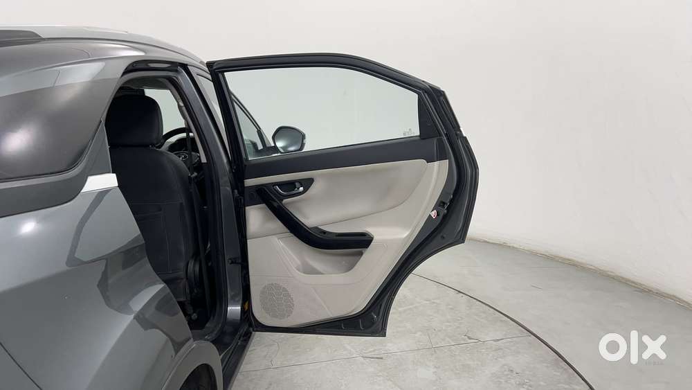Tata Nexon 1.2 Revotron Xz Plus (s), 2023, Petrol