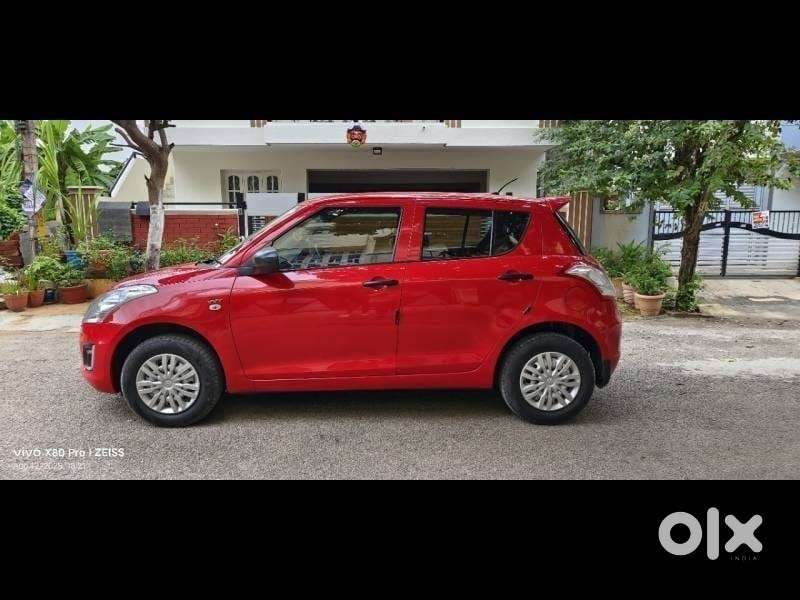 Maruti Suzuki Swift LXI Option, 2016, Petrol