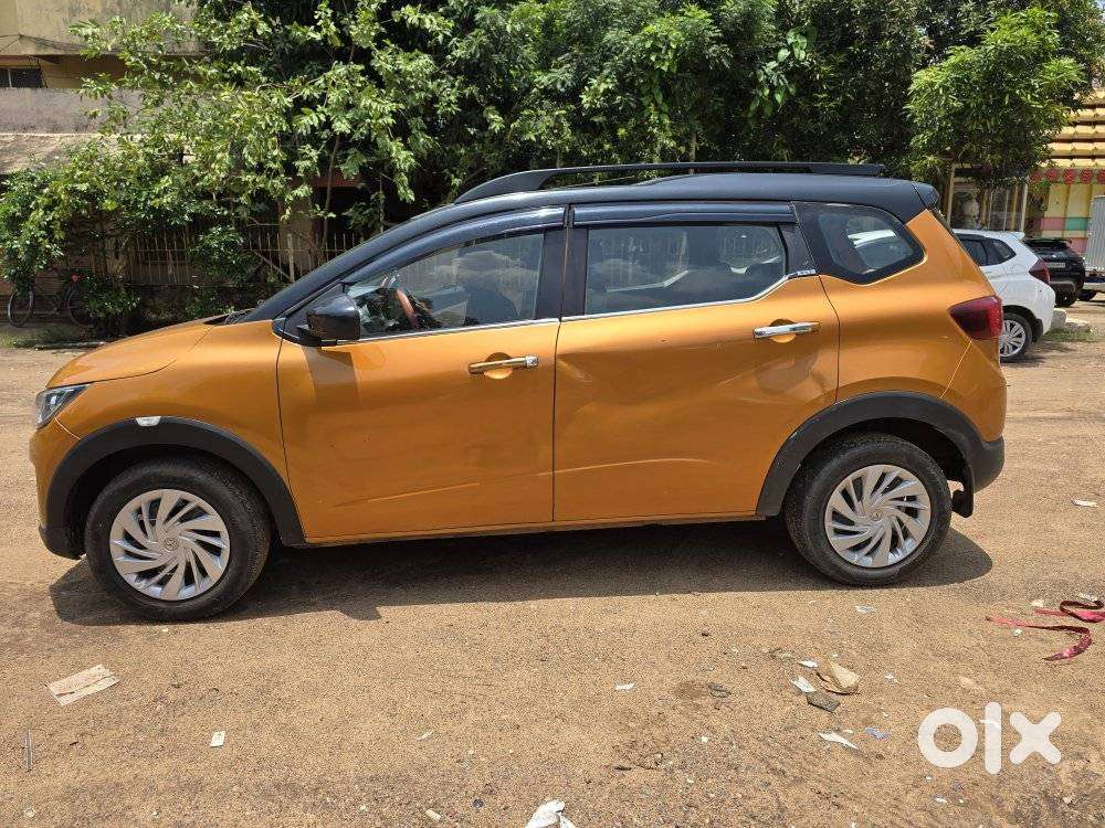 Renault Triber 1.0 Rxz Dual Tone, 2021, Petrol