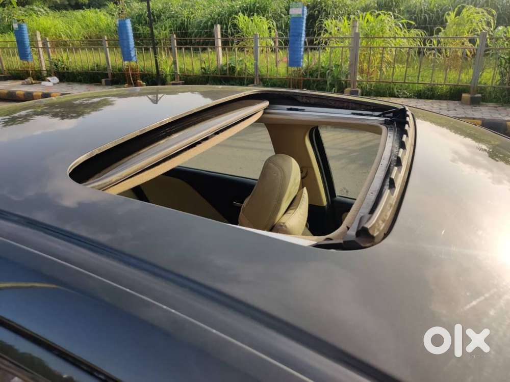 Auto H City Petrol With Sunroof