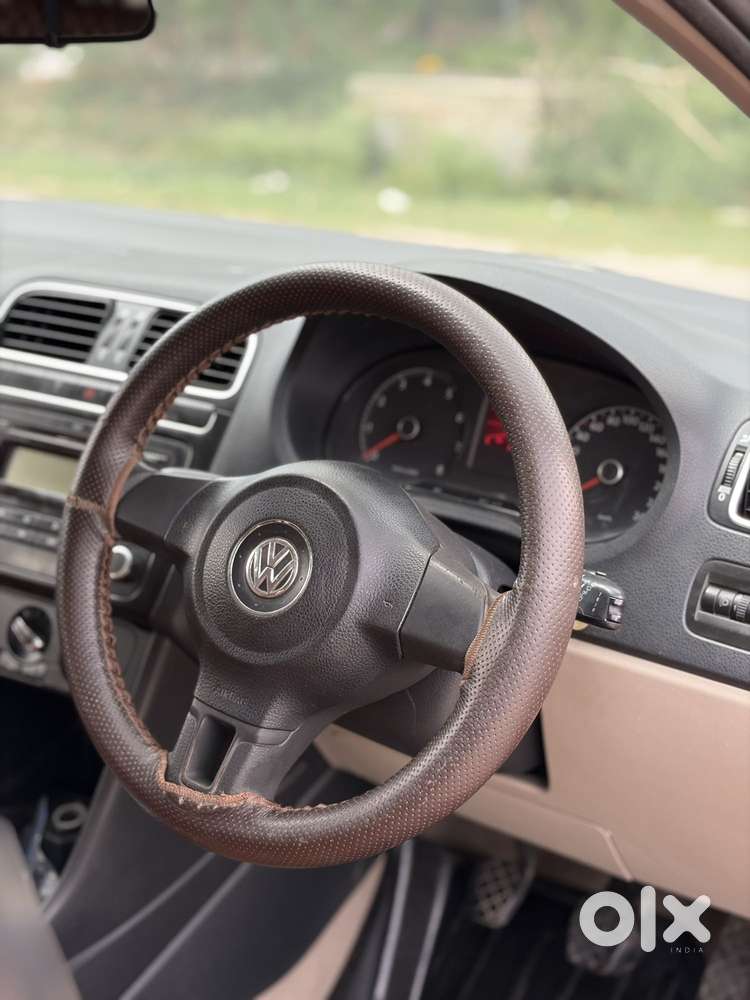 Volkswagen Polo Petrol Highline 1.2l, 2012, Petrol