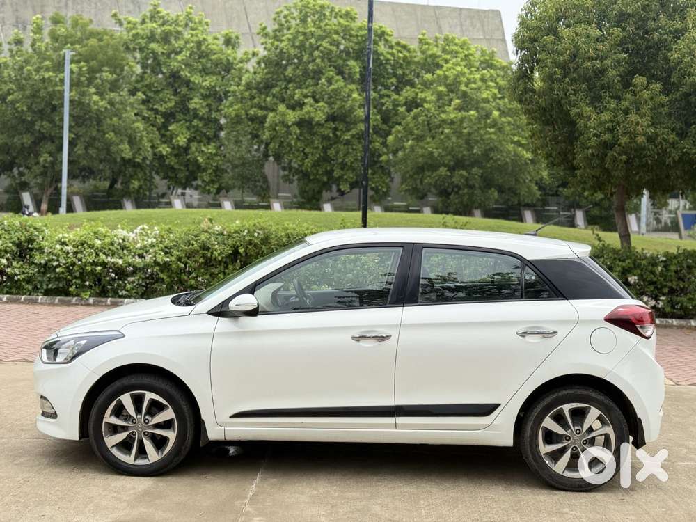 Hyundai Elite I20 Sportz (o) 1.2, 2015, Petrol