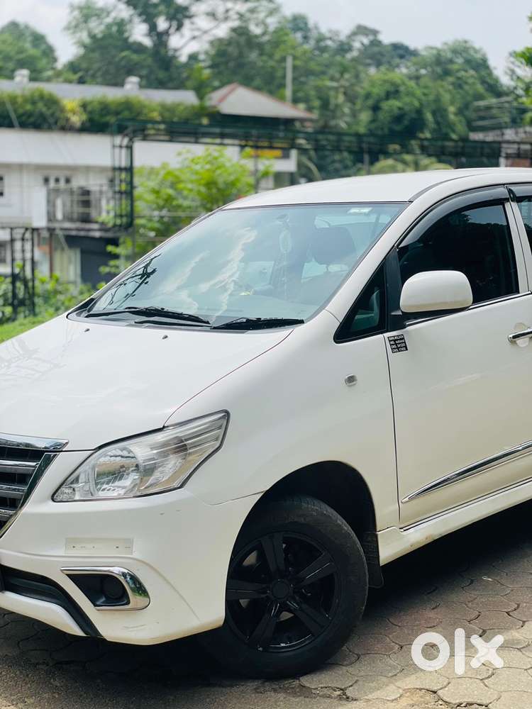 Toyota Innova 2013