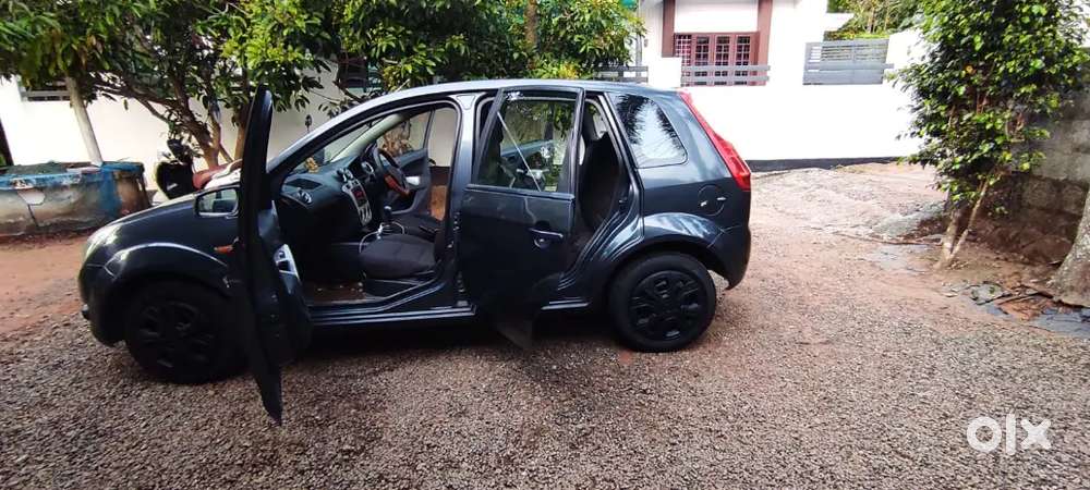 Ford Figo 2011 Diesel 142000 Km Driven