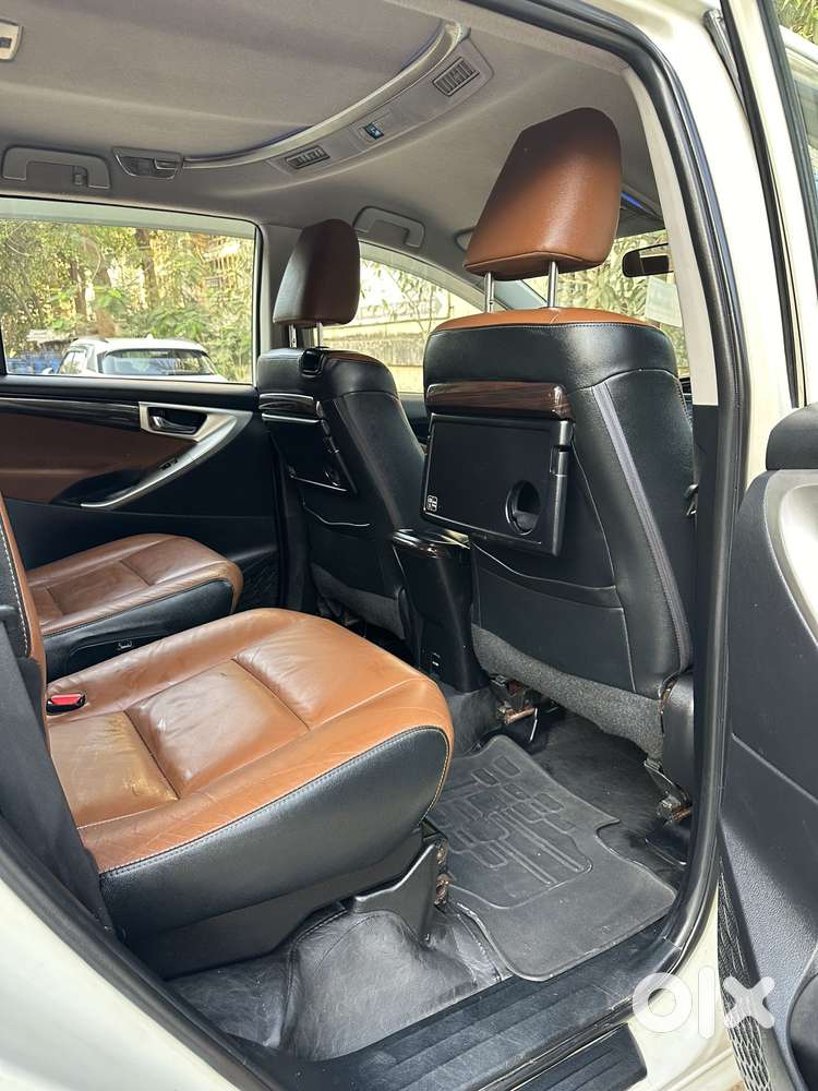 Toyota Innova Crysta 2.8z Automatic, 2017, Diesel