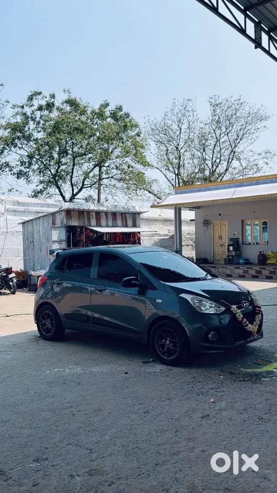 Hyundai Grand I10 2016 Petrol 64256 Km Driven