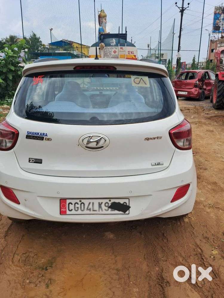 Hyundai Grand I10 Sportz, 2016, Petrol