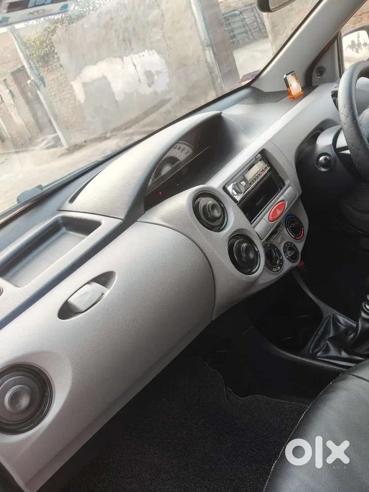 Toyota Etios Liva 2012