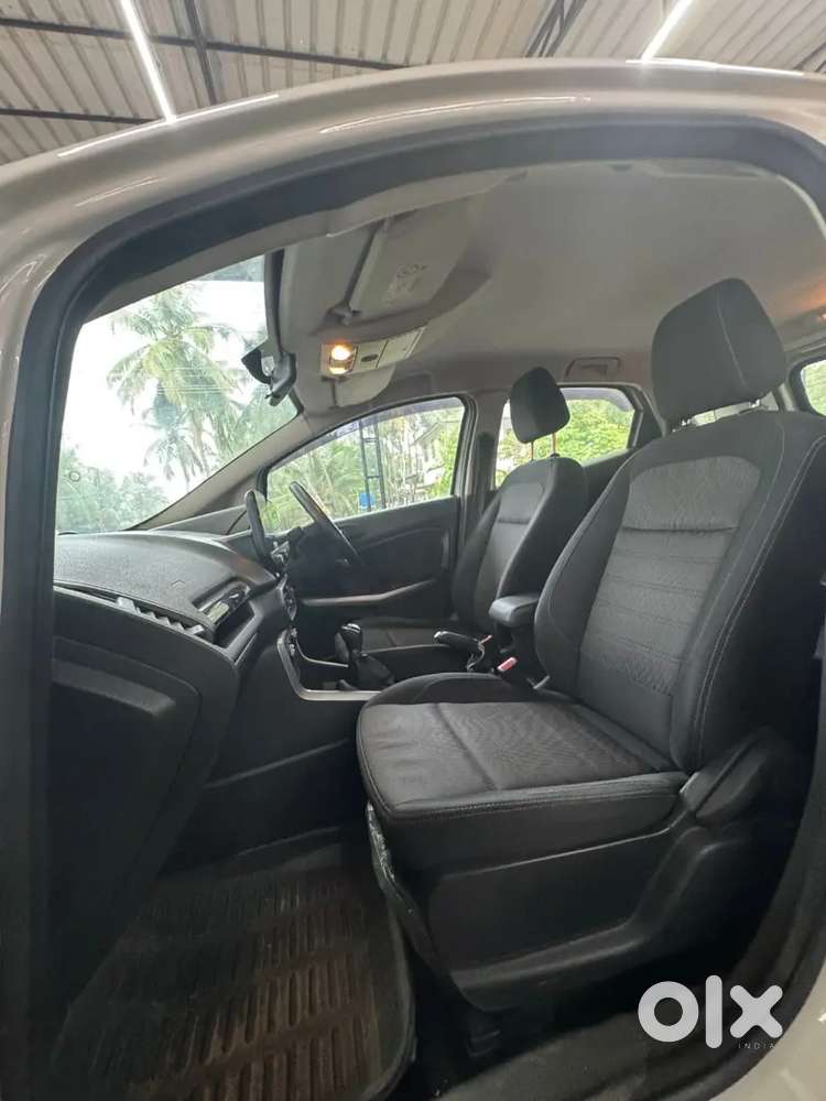 Full Company Service Neat And Clean Vehicle