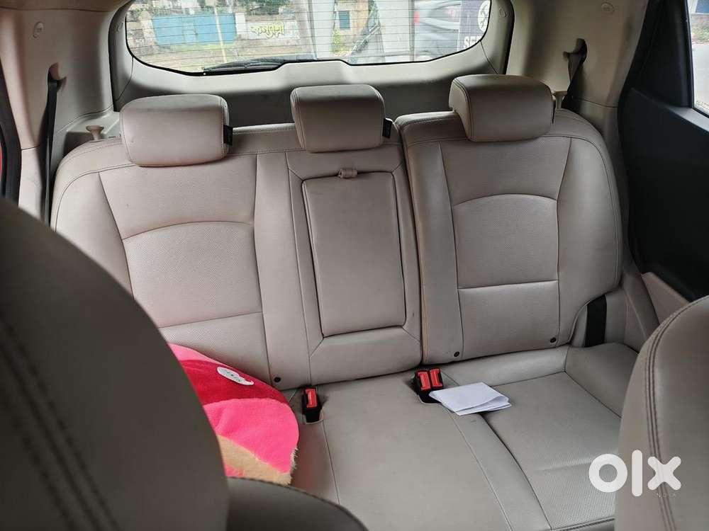 Mahindra Xuv300 2022 Diesel Well Maintained