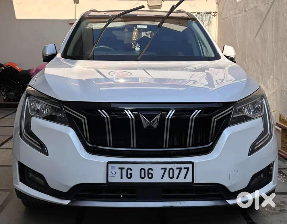 Mahindra Xuv700 2024 Diesel Well Maintained
