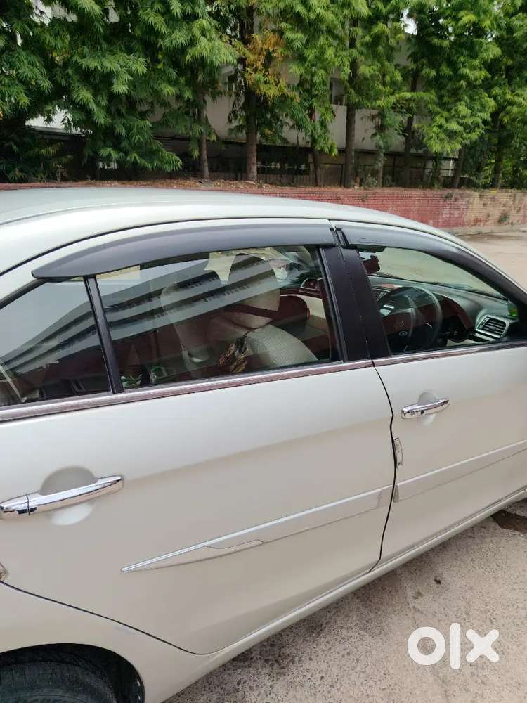 Maruti Suzuki Ciaz 2016 Diesel 102000 Km Driven